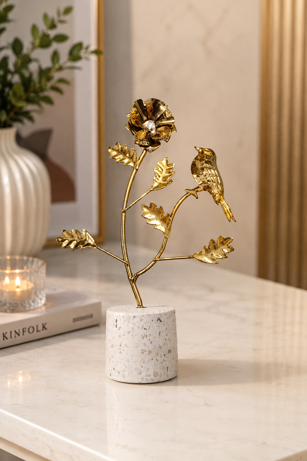 Decorative Showpiece KD-8213 – Elegant Home & Office Decoration